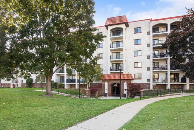 Building Photo - 450 Plum Creek Dr Unit 410