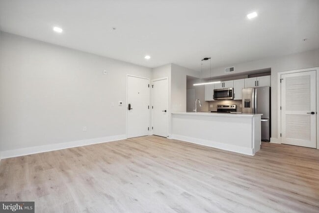 Photo - 1805 N Howard St Unit 201