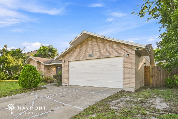 Photo - 753 Mentmore Cir