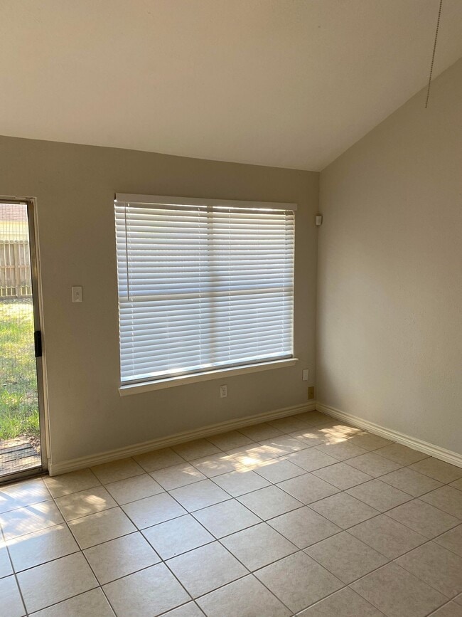 Photo - 18635 Bridoon Dr