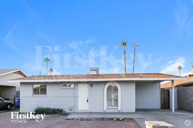 Building Photo - 4747 E Saint Catherine Ave Rental