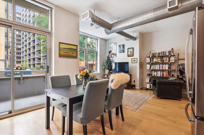 Photo - 811 4th St NW