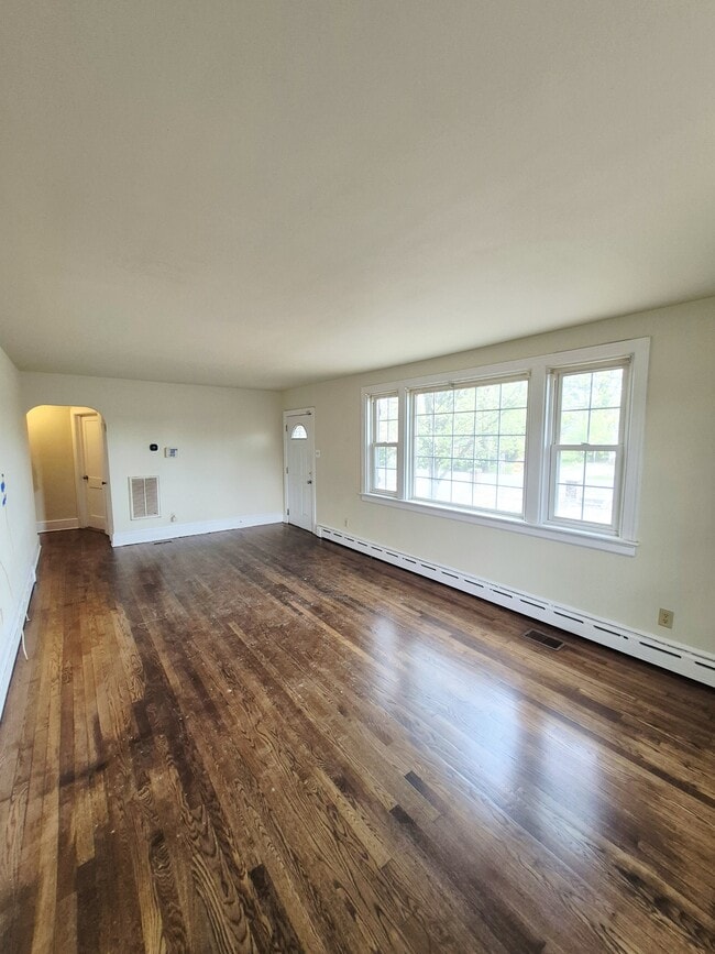 Photo - 5140 Alberene Rd