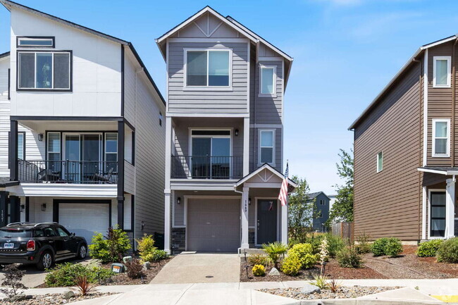 Building Photo - Charming 2-Bed with 2.5 Baths in Newberg Rental