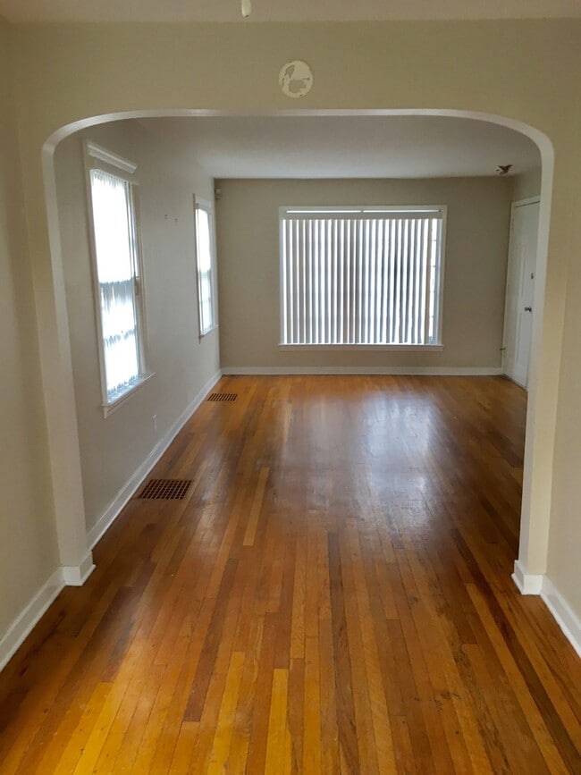 Photo - 310-312 Henry SE Unit 312 Henry