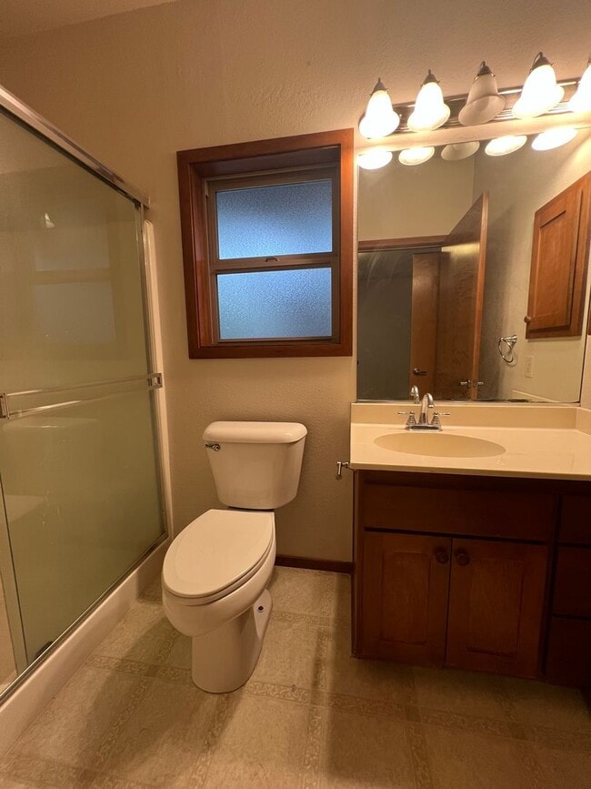 Photo - Three bedroom Townhome in Alderwood Townhomes Neighborhood