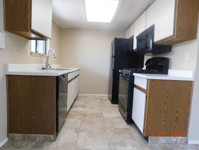 Photo - Place 616 W Graaf Ave Unit Place 616 W Graaf Ave #B