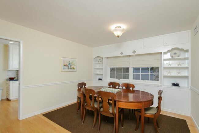 Photo - 1045 Adella Ave