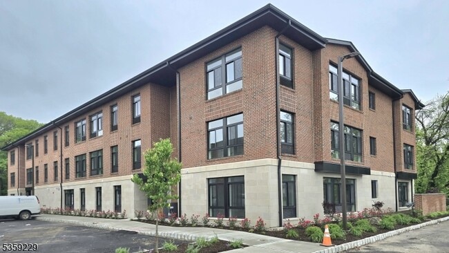 Building Photo - 135 Fairfield Rd Unit 202-202 Rental