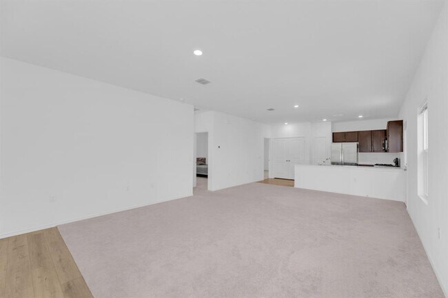 Photo - 2812 Dezmond Diamond Ct