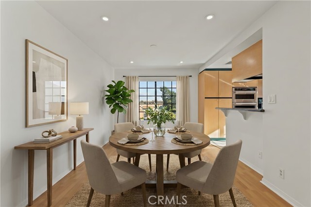 Photo - 4430 Noble Ave Unit 208