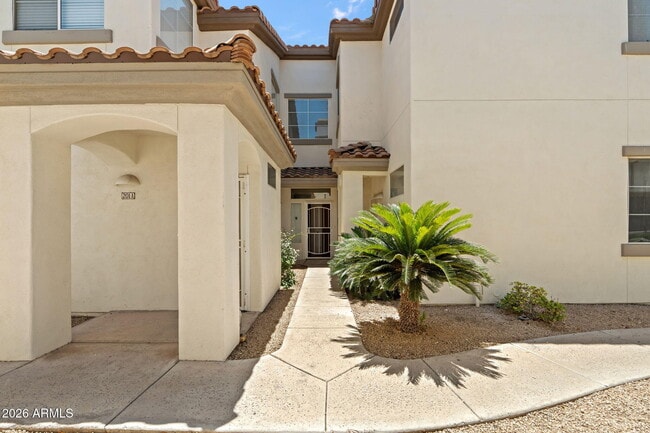 Building Photo - 2992 N Miller Rd Unit B201