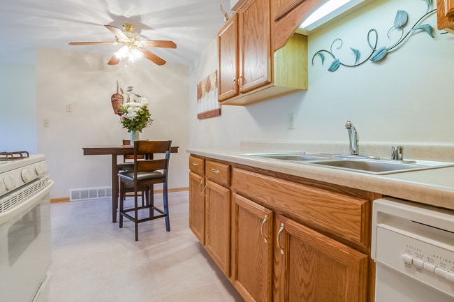 Photo - Tuckaway Heights Apartments