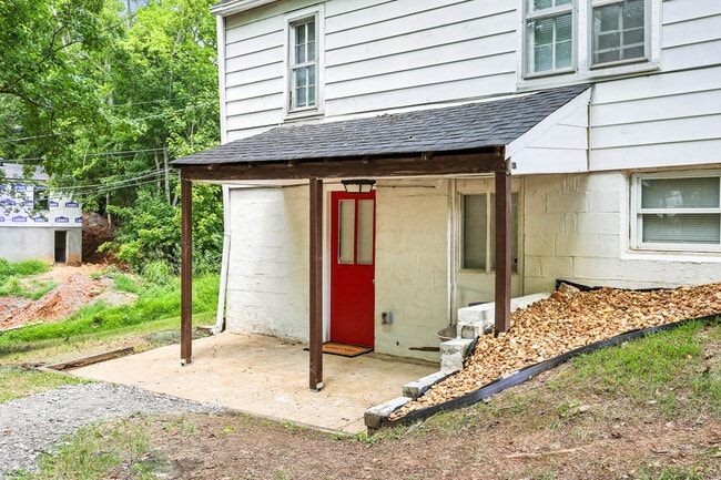 Building Photo - 1 Proctor Dr Unit B