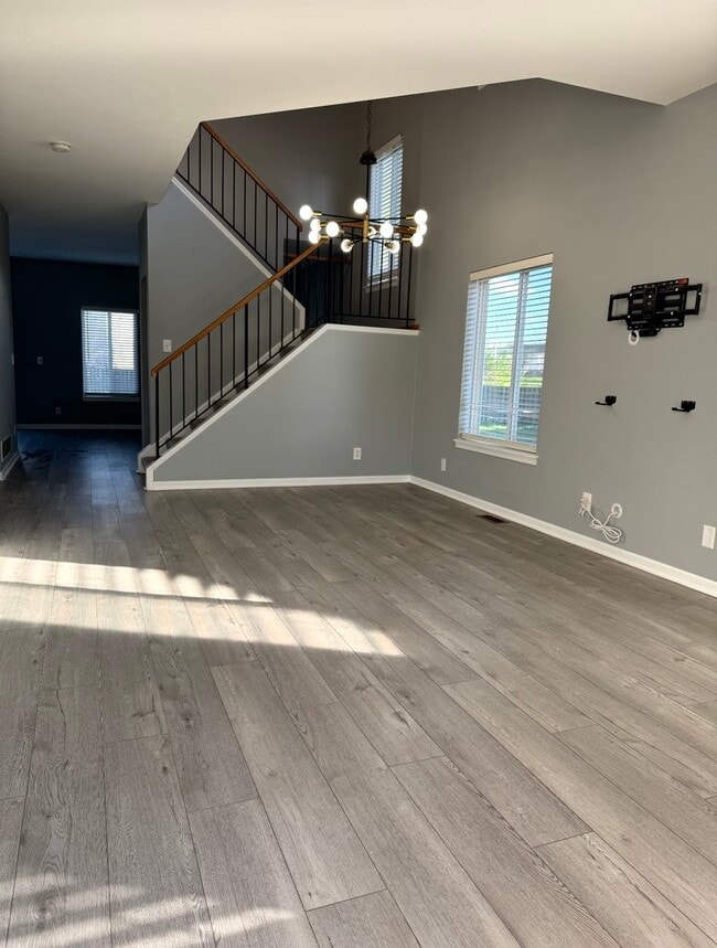 Photo - 357 Richmond Dr