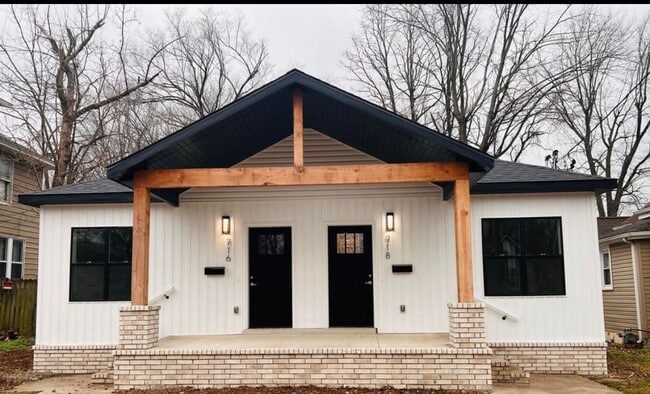 Building Photo - 3 Bedroom | 2 Bathroom | 1 Car Garage | Springfield MO!