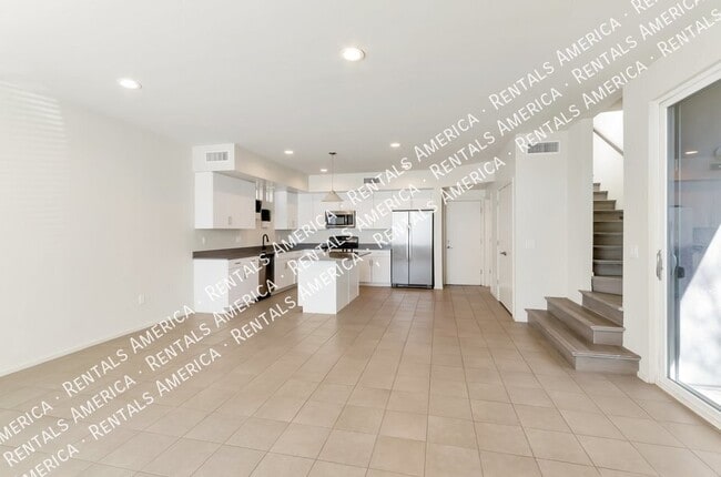 Photo - 872 E Park Modern Dr