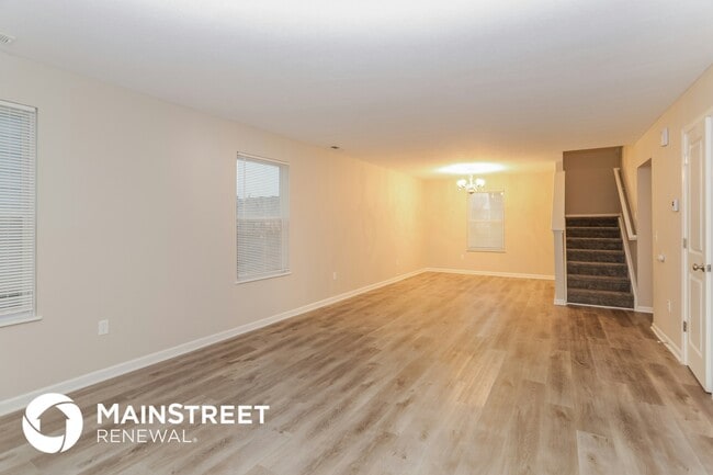 Photo - 593 Clark Ave