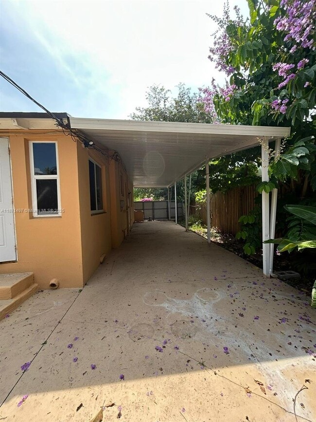 Photo - 1575 SW 12th Ave