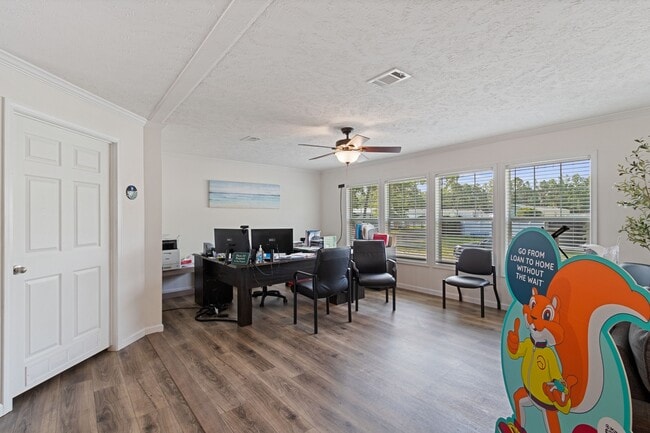 Photo - Paradise Village