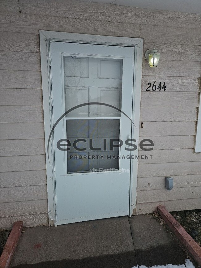 Photo - 2644 Clark St