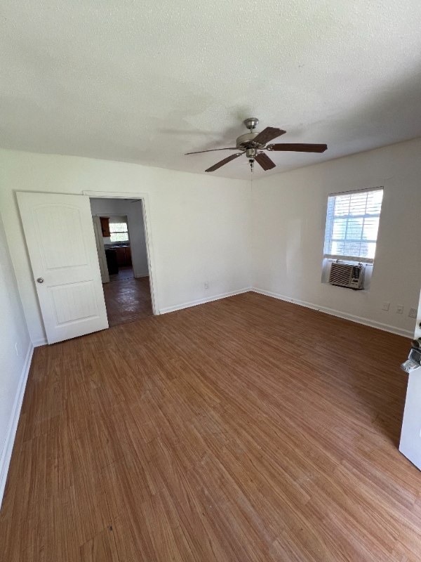 Photo - 424 Maple St