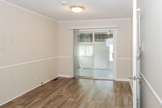 Photo - 5041 Kyle Ln NW