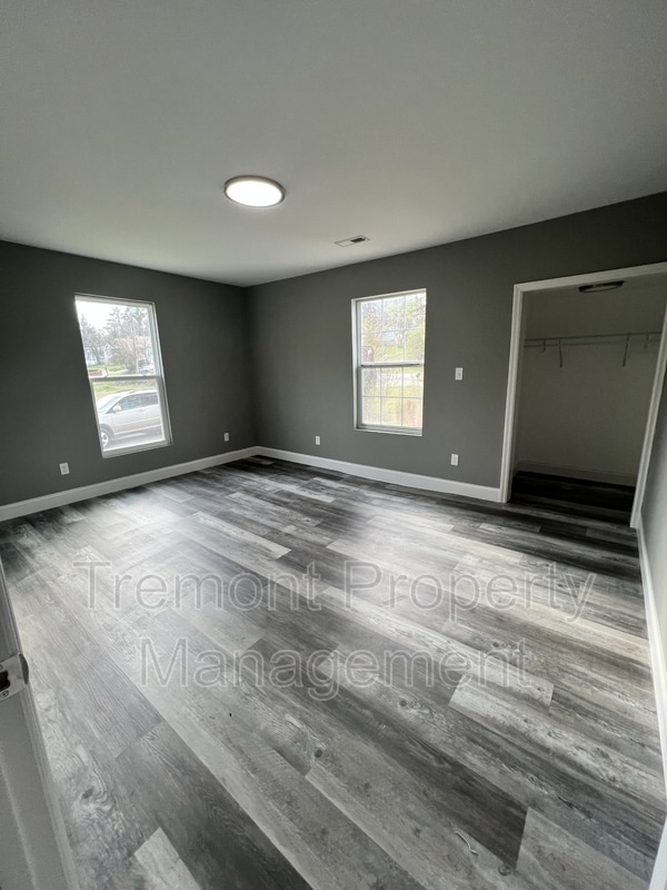 Photo - 1100 Tunnel Blvd