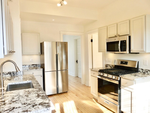 Building Photo - 2541 W Belden Ave Unit 2 Rental