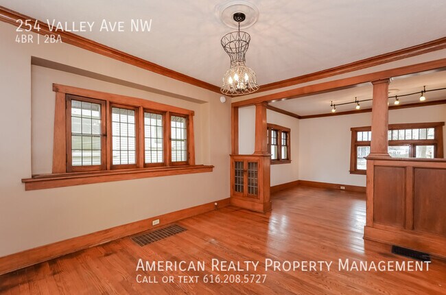 Photo - 254 Valley Ave NW