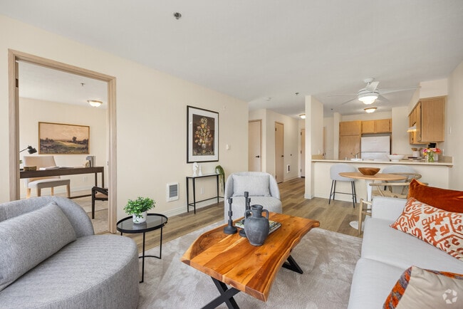 Building Photo - Winslow Manor Rental