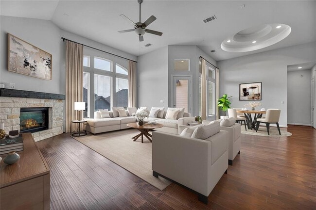 Building Photo - 252 Sabino Dr