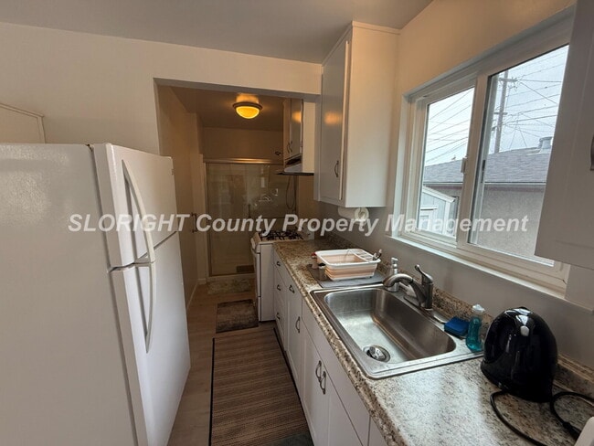 Photo - AVAILABLE NOW - Downstairs Morro Bay Studio