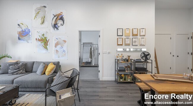 Photo - 15 Aberdeen St Unidad #B