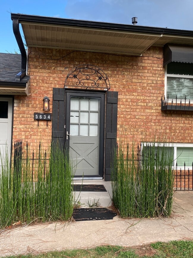 Photo - 5634 N Meridian Ave