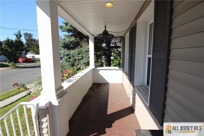 Photo - 322 Berry St