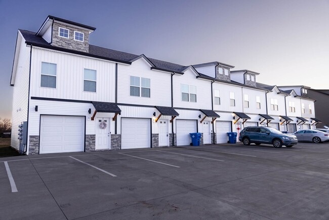 Building Photo - 208 Drayton Dr.