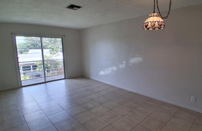 Photo - 410 W Palm St