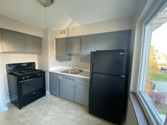 Photo - 4101 Ridge Rd Unit 03