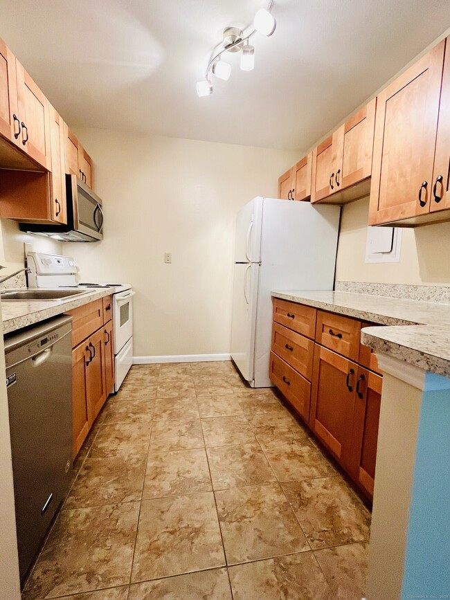 Photo - 302 Pine Rock Ave Unit APT B19