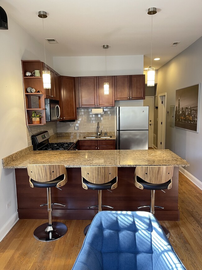 Photo - 2025 W Erie St Unit 1R