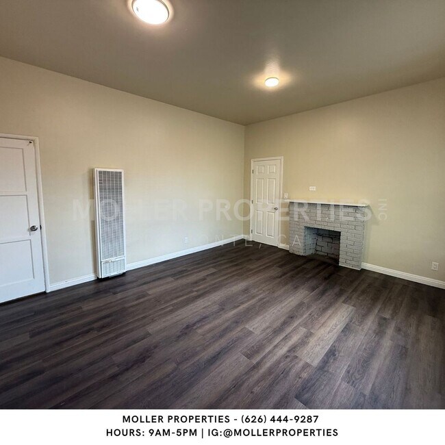 11900-11906 Magnolia St
