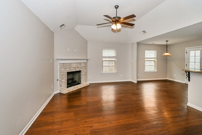 Photo - 9440 Darren Cir S