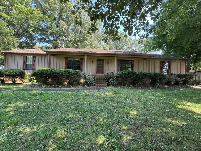 Photo - 102 Hickory Hill Dr Unit Hickory Hill