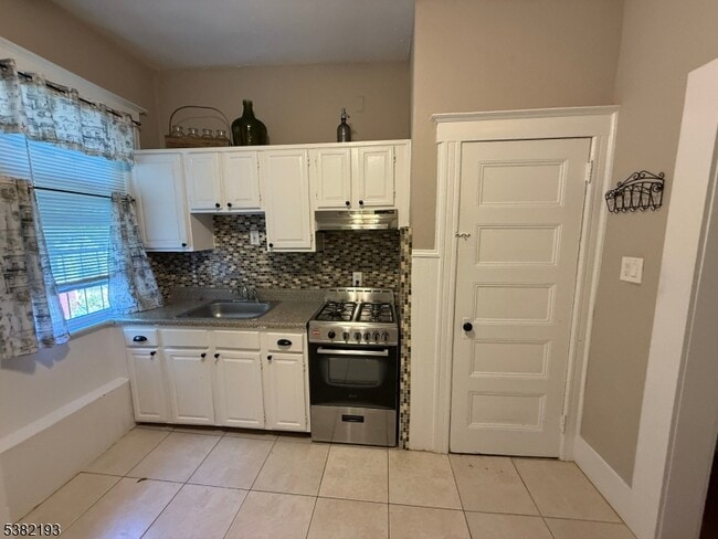 Photo - 644 Oradell Ave