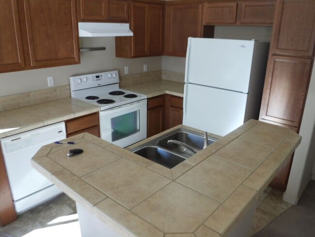 Photo - Conveniently Located 3 Bed/2.5 Bath Single...