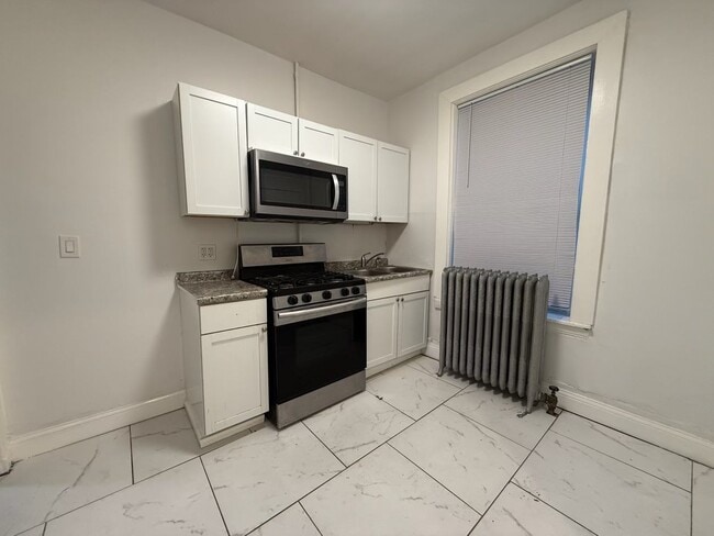 Photo - 6928 S Green St