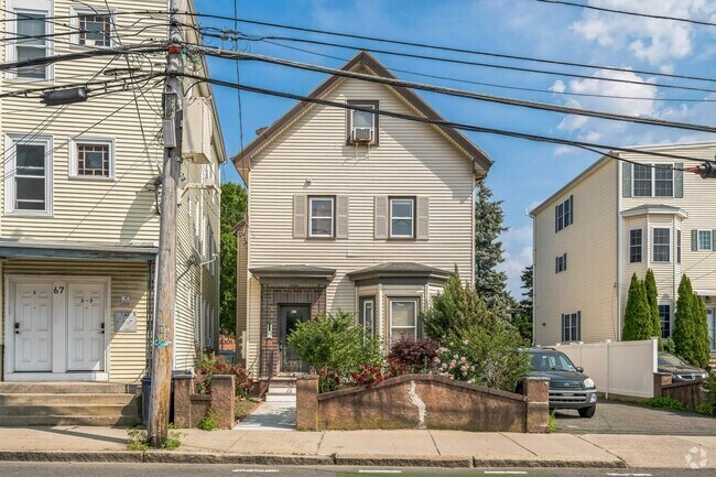 Building Photo - 65 School St Unit 2 Rental