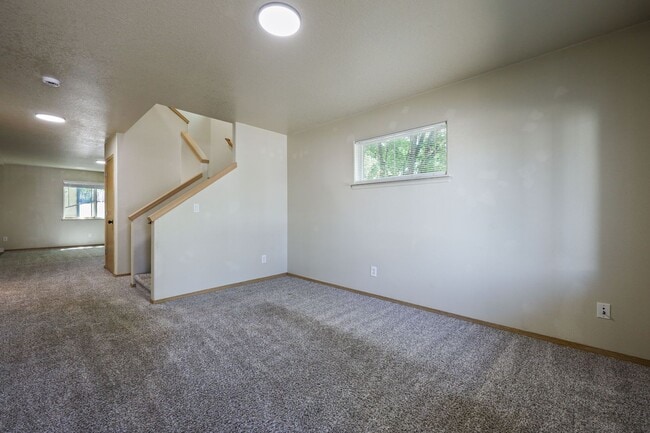 Photo - 4bed/2.5 Bathroom house - SE Portland