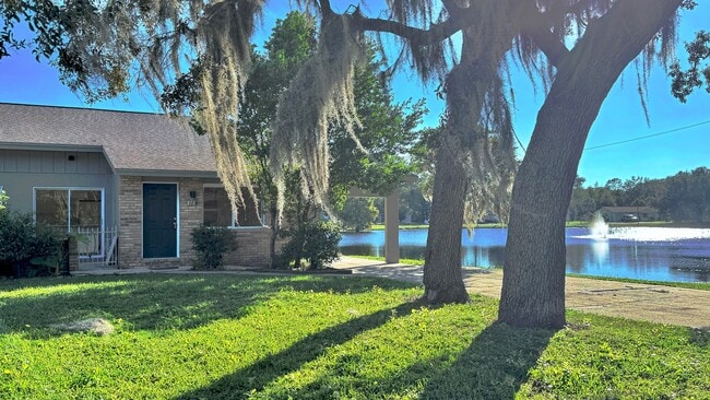 Photo - 810-814 Seminole Ave